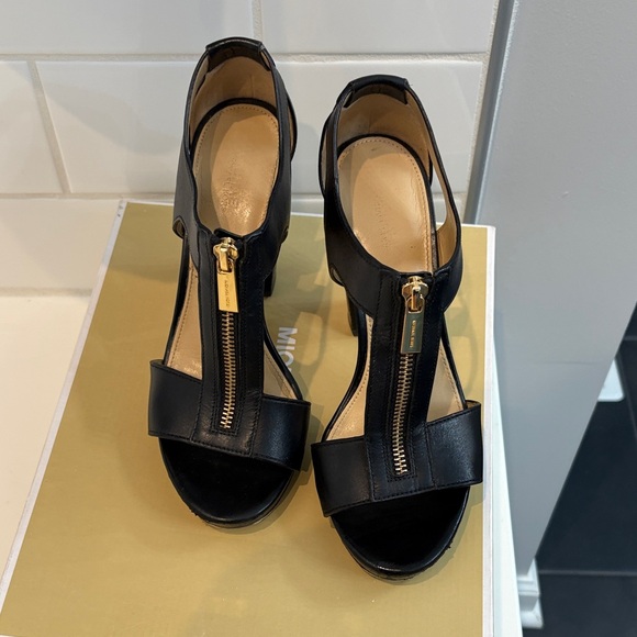 Michael Kors Black Leather Sandals - Picture 1 of 6